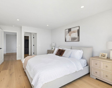 10747 Wilshire Boulevard - Photo Thumbnail 6