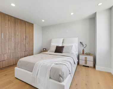 10747 Wilshire Boulevard - Photo Thumbnail 12