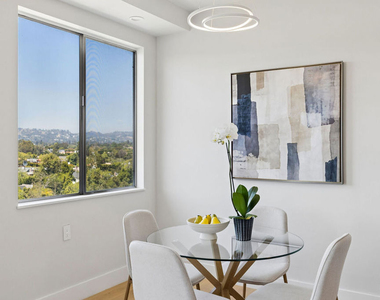 10747 Wilshire Boulevard - Photo Thumbnail 5