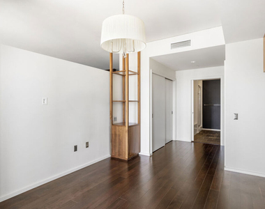 1155 S Grand Avenue - Photo Thumbnail 9