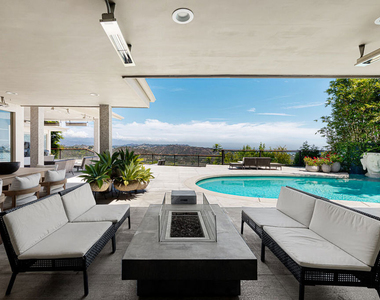 2052 Stradella Road - Photo Thumbnail 15