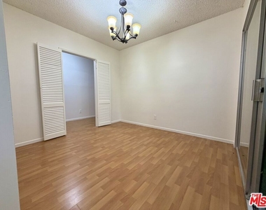 1507 Princeton Street - Photo Thumbnail 6