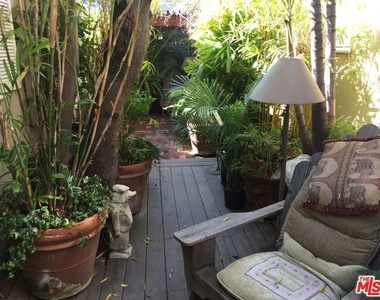 1309 Warnall Avenue - Photo Thumbnail 14