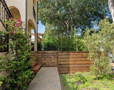 8929 Hubbard Street - Photo Thumbnail 2
