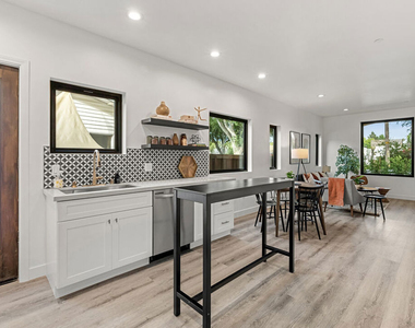 8929 Hubbard Street - Photo Thumbnail 15