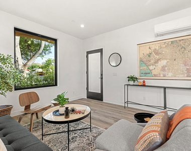 8929 Hubbard Street - Photo Thumbnail 7