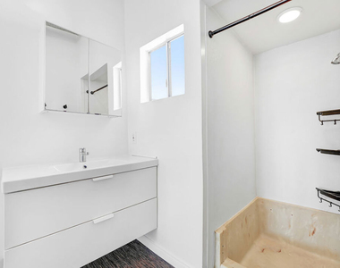 4870 1/2 W Adams Boulevard - Photo Thumbnail 7