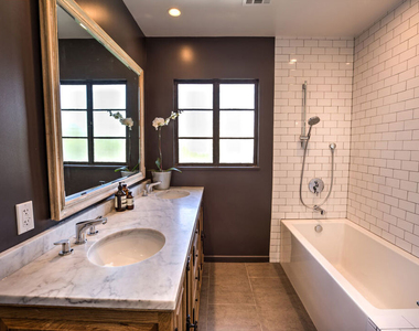 1807 Montana Ave - Photo Thumbnail 31