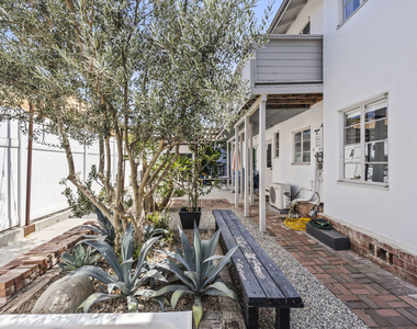 1807 Montana Ave - Photo Thumbnail 23