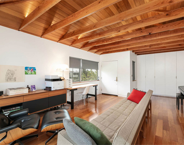 1807 Montana Ave - Photo Thumbnail 3