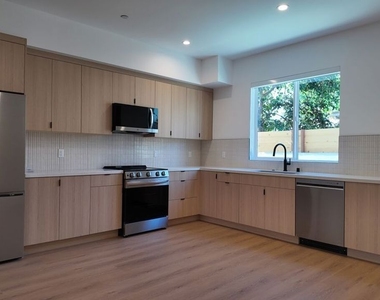 5225 W 20th Street - Photo Thumbnail 4