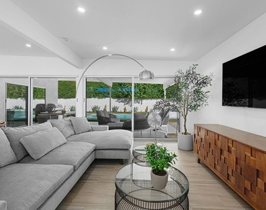 2326 E Finley Road - Photo Thumbnail 5