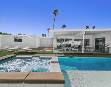 2326 E Finley Road - Photo Thumbnail 15