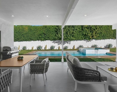 2326 E Finley Road - Photo Thumbnail 12