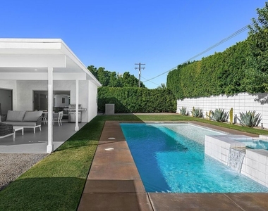 2326 E Finley Road - Photo Thumbnail 16