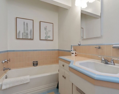 4224 Alcove Avenue - Photo Thumbnail 15
