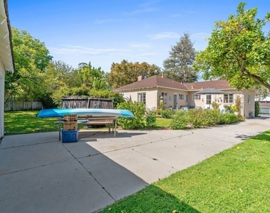 4224 Alcove Avenue - Photo Thumbnail 21
