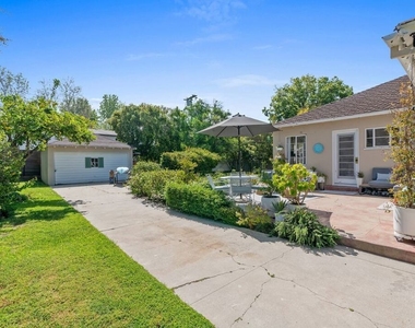 4224 Alcove Avenue - Photo Thumbnail 18