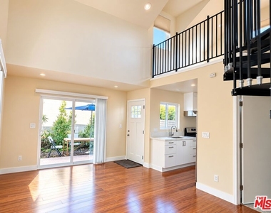 1658 S Carmelina Avenue - Photo Thumbnail 1