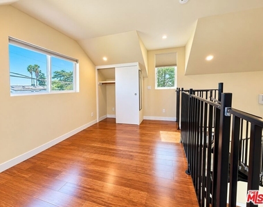 1658 S Carmelina Avenue - Photo Thumbnail 6
