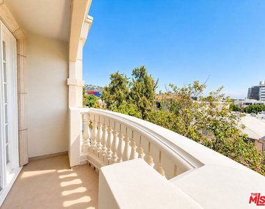 128 N Swall Drive - Photo Thumbnail 13