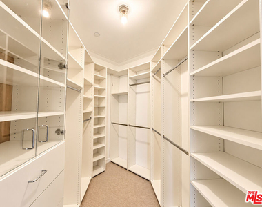 128 N Swall Drive - Photo Thumbnail 26