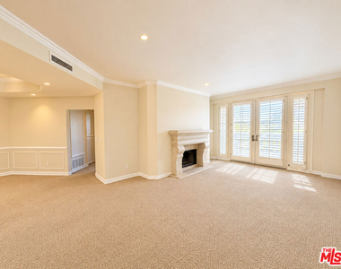 128 N Swall Drive - Photo Thumbnail 14