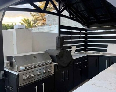 19037 Keswick Street - Photo Thumbnail 2