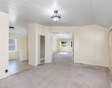 129 Ocean Park Boulevard - Photo Thumbnail 9