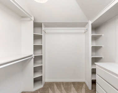 129 Ocean Park Boulevard - Photo Thumbnail 14
