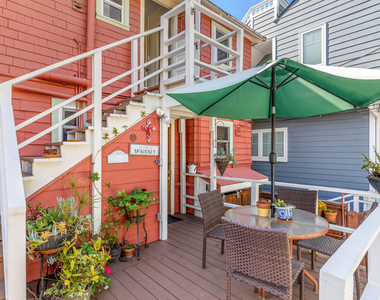 129 Ocean Park Boulevard - Photo Thumbnail 18