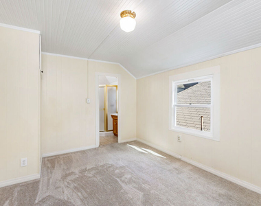 129 Ocean Park Boulevard - Photo Thumbnail 16
