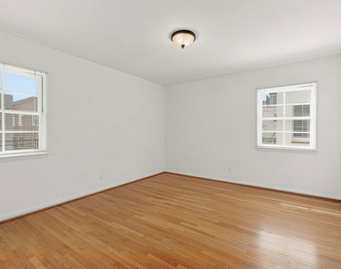 1474 1/2 Reeves Street - Photo Thumbnail 9