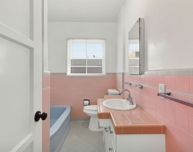 1474 1/2 Reeves Street - Photo Thumbnail 11