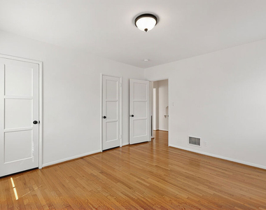 1474 1/2 Reeves Street - Photo Thumbnail 12