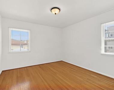 1474 1/2 Reeves Street - Photo Thumbnail 13