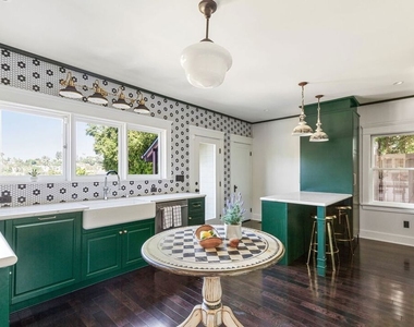 811 N Occidental Boulevard - Photo Thumbnail 21
