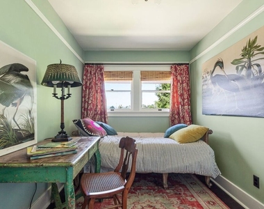 811 N Occidental Boulevard - Photo Thumbnail 22