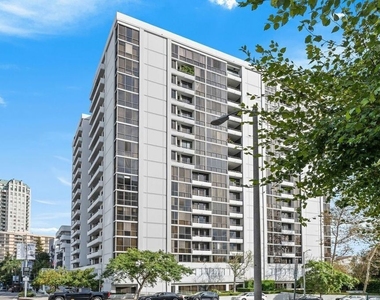 10660 Wilshire Boulevard - Photo Thumbnail 2