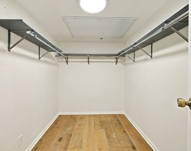 10660 Wilshire Boulevard - Photo Thumbnail 23