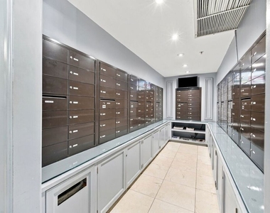 10660 Wilshire Boulevard - Photo Thumbnail 7
