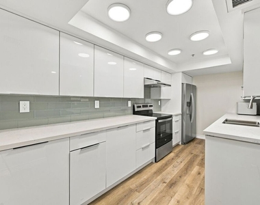 10660 Wilshire Boulevard - Photo Thumbnail 15