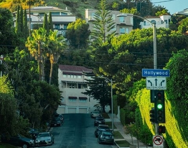 1750 N Fairfax Avenue - Photo Thumbnail 29