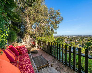 1750 N Fairfax Avenue - Photo Thumbnail 4