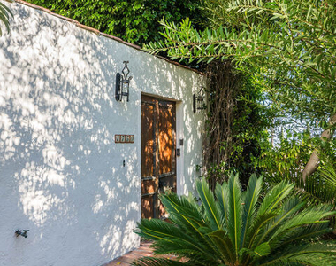 1750 N Fairfax Avenue - Photo Thumbnail 24