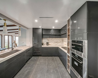 8874 Evanview Drive - Photo Thumbnail 12