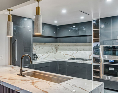 8874 Evanview Drive - Photo Thumbnail 54