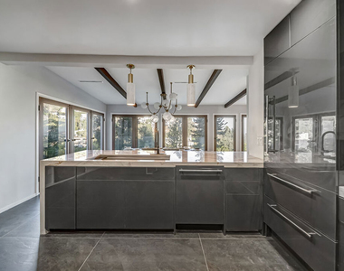 8874 Evanview Drive - Photo Thumbnail 13