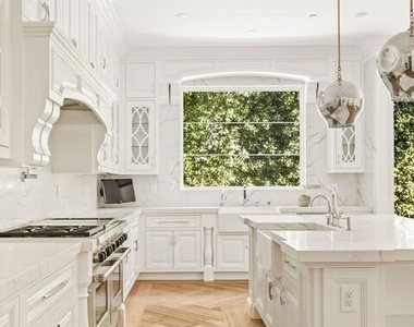 832 N Orange Grove Avenue - Photo Thumbnail 20
