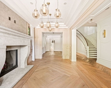 832 N Orange Grove Avenue - Photo Thumbnail 7